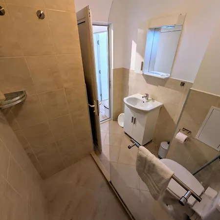 Apartament - студио престиж 2 *